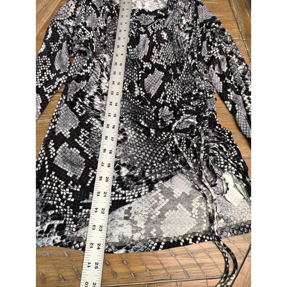 Michael Kors Snake Print Ruched Side Tunic Top Medium Gray Black 3/4 Sleeve - Picture 5 of 8